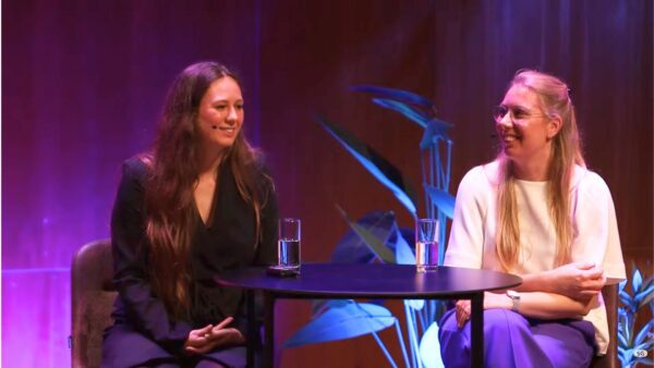 Anne-Sophie Koning en Francesca van Baarzel vertellen alles over hormonen, stress, en slaap